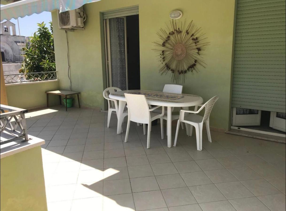 Casa Vacanze Torre Dell Orso Piazza 100M Dal Mare Torre dell'Orso Exterior photo