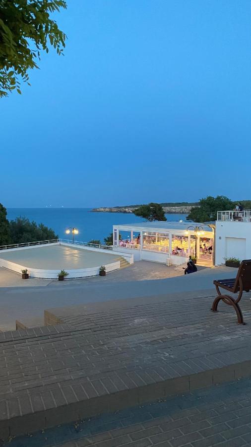 Casa Vacanze Torre Dell Orso Piazza 100M Dal Mare Torre dell'Orso Exterior photo