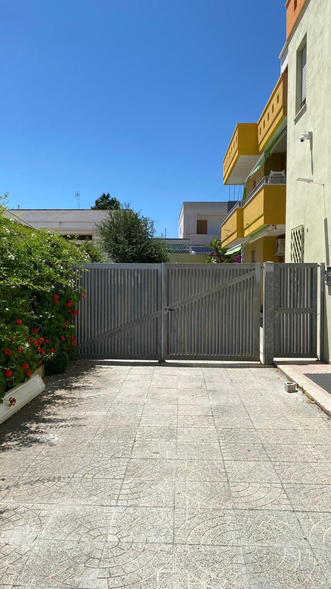 Casa Vacanze Torre Dell Orso Piazza 100M Dal Mare Torre dell'Orso Exterior photo